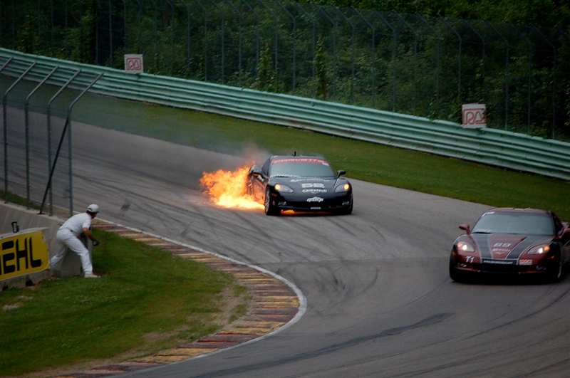 Illustration for article titled Racing Corvette Catches Fire In Dramatic Fashion